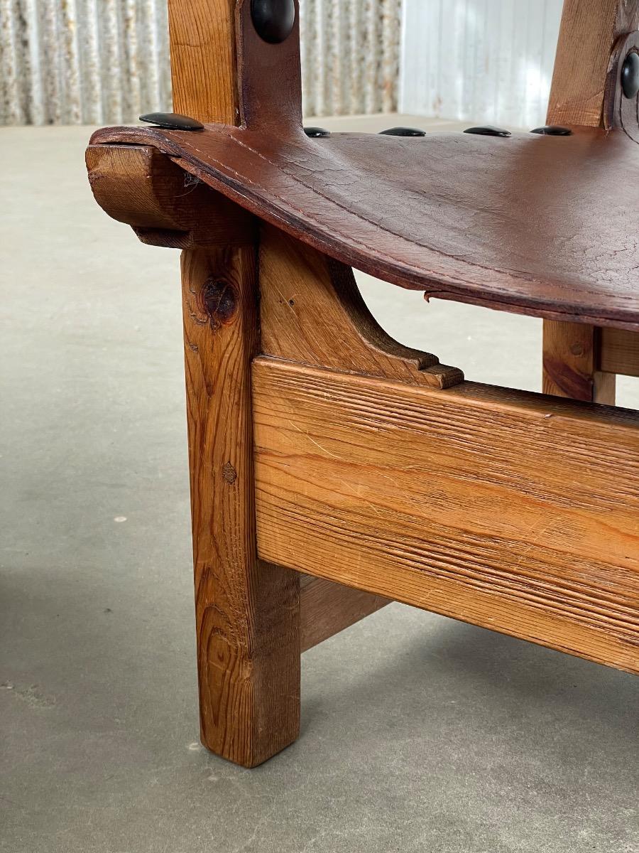 1x Midcentury loungechair Brutalist in patinated brown cognac leather, 1950s