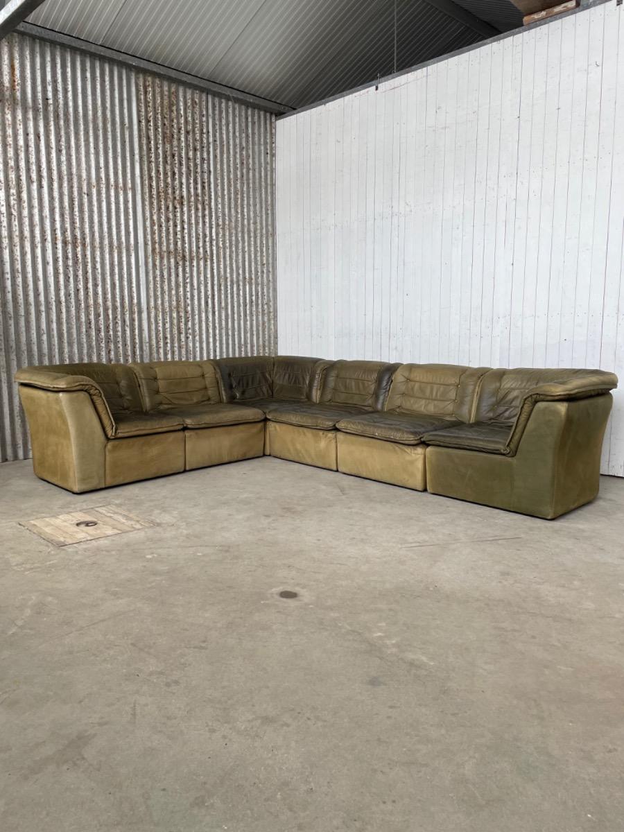 Vintage modulair corner sofa, 1970 olive green leather