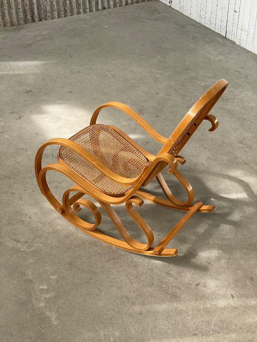 Vintage rocking chair 