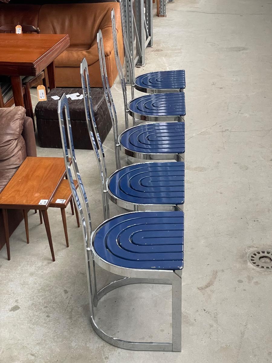 5 Chairs Postmodern by Allmilmö