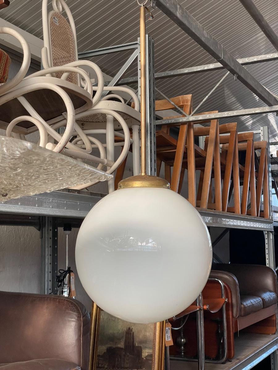 Antique big round schoollamp with brass and milk glass 