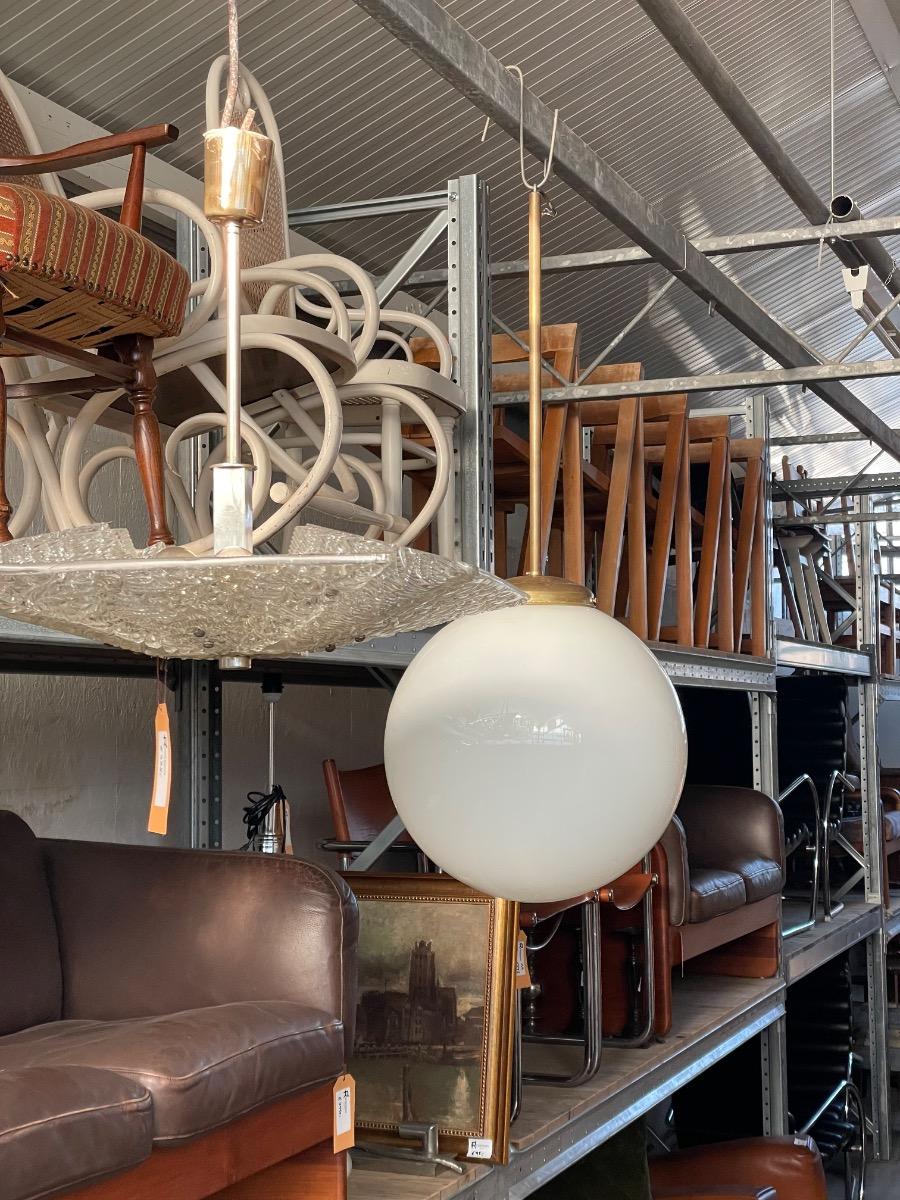 Antique big round schoollamp with brass and milk glass 