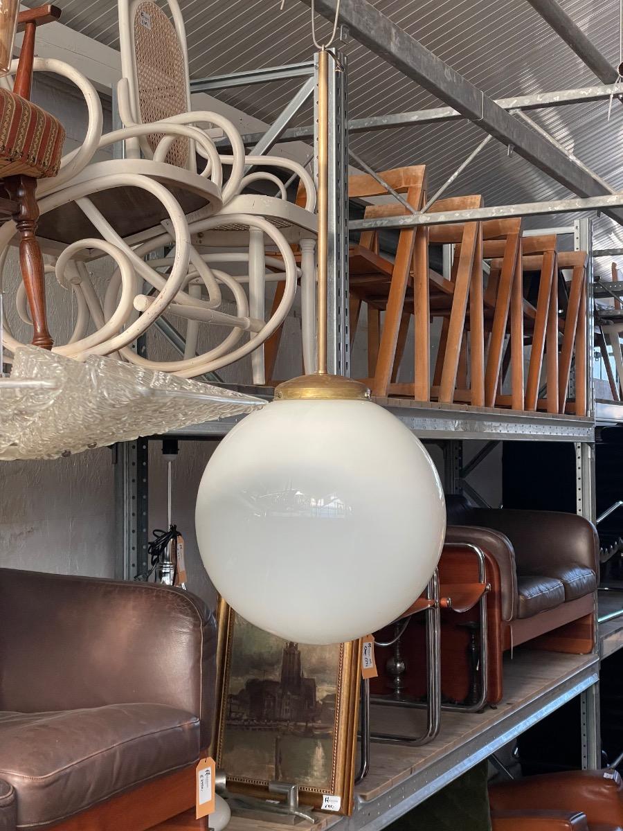 Antique big round schoollamp with brass and milk glass 