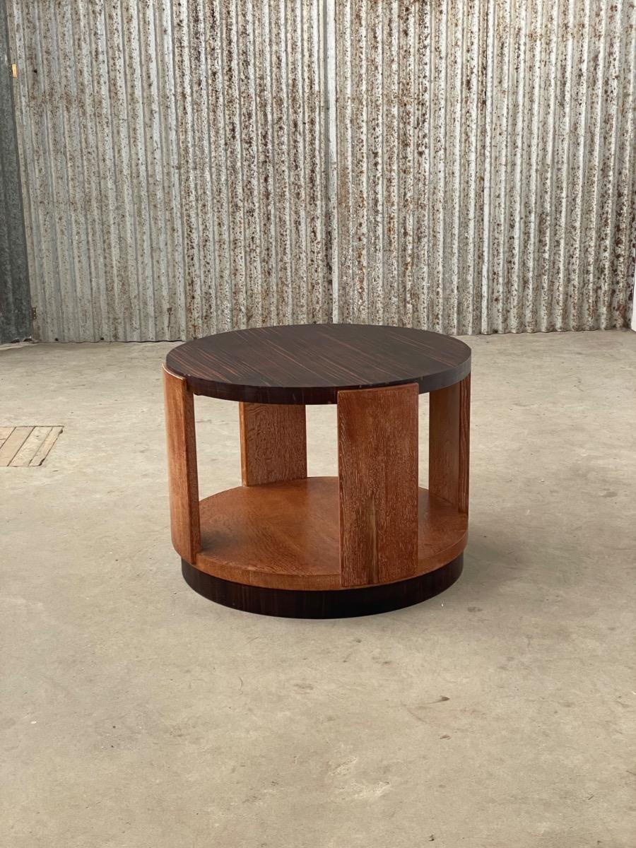 Art deco side table in wood 