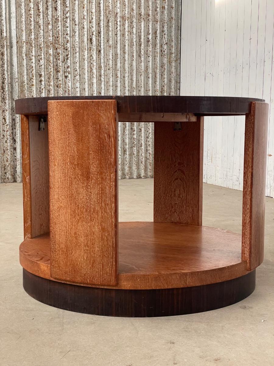 Art deco side table in wood 