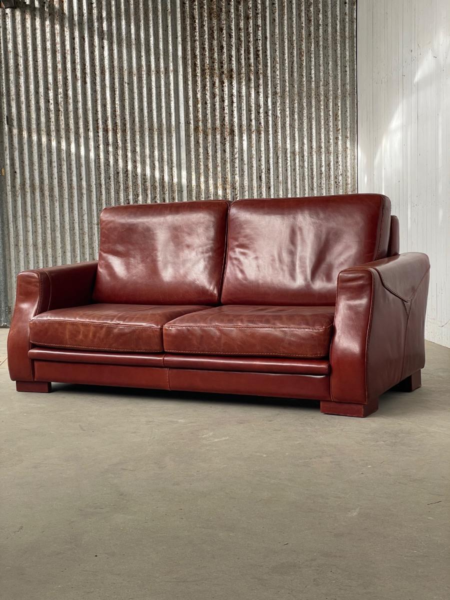 Art deco two-Seat sofa in thick brown leather design 