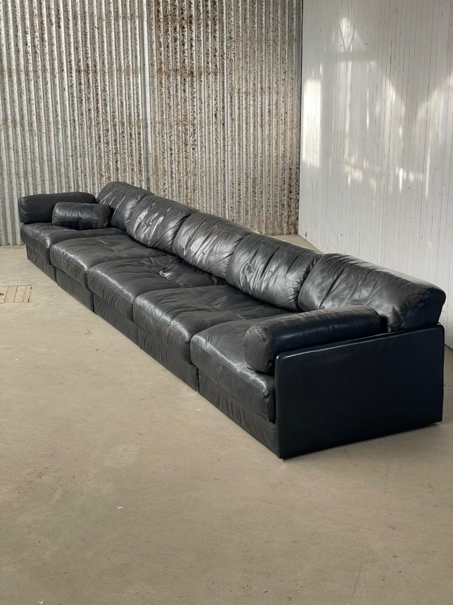 De sede DS-76 black leather sofa, Switzerland 1970s