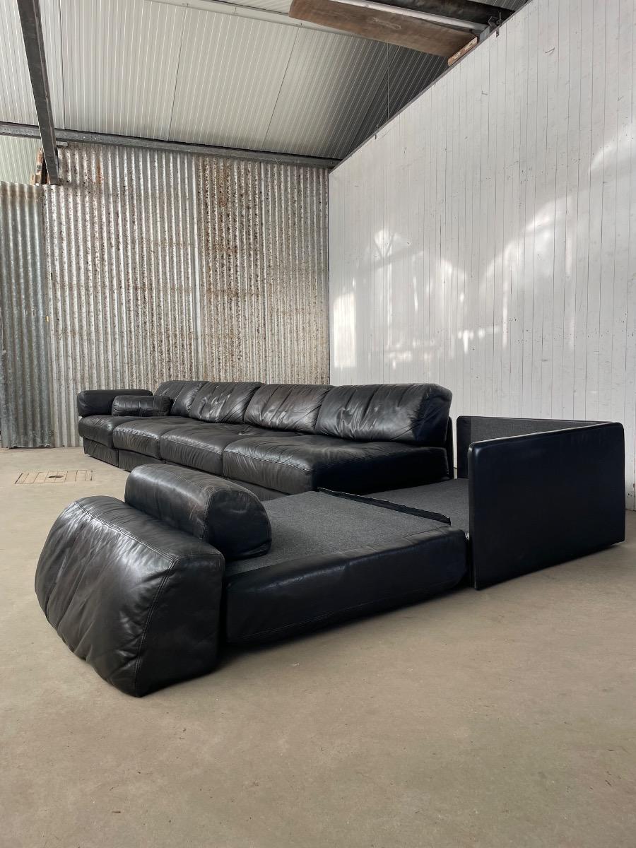 De sede DS-76 black leather sofa, Switzerland 1970s