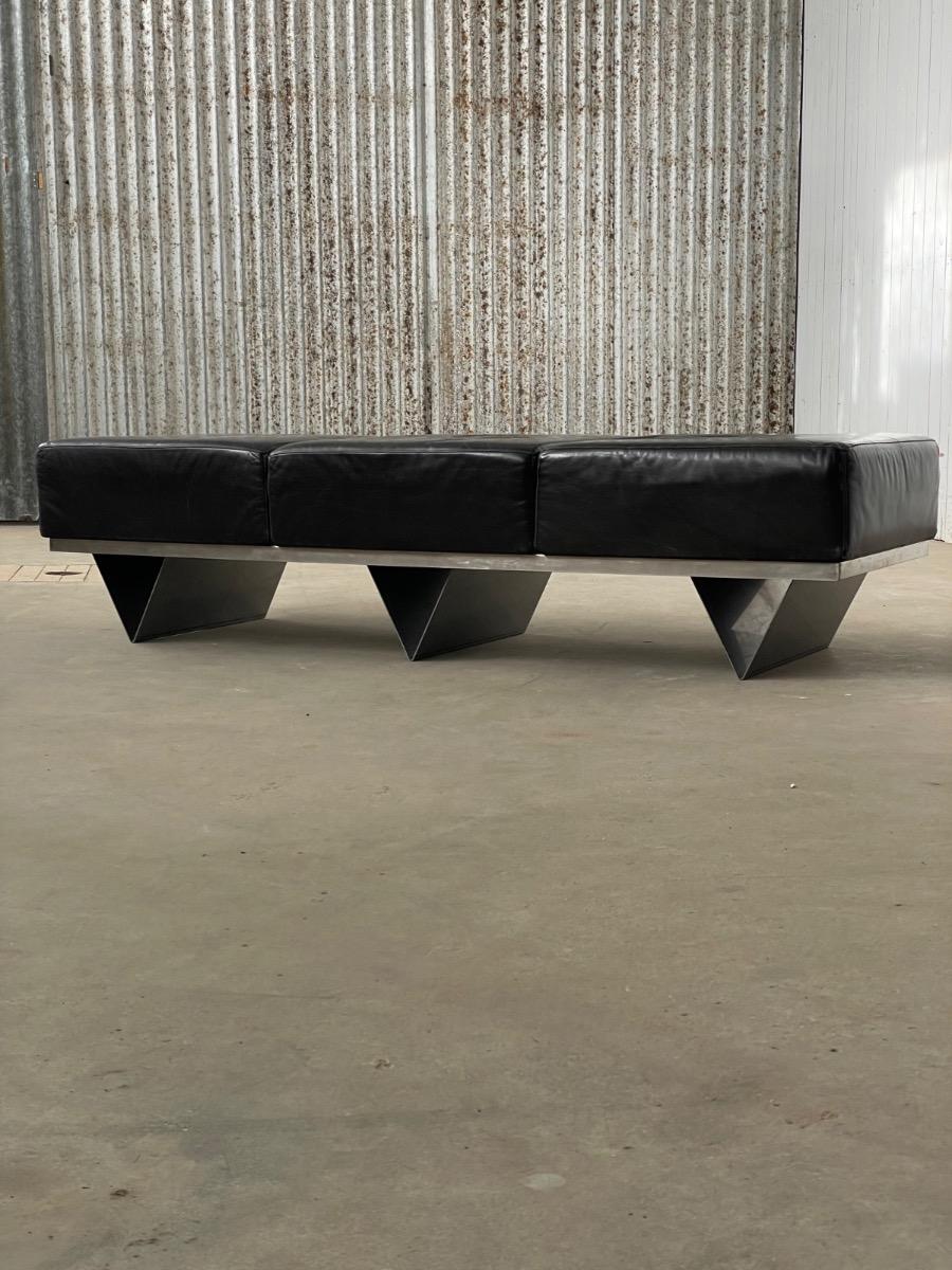 France design sofa in stainless steel and thick black leather, 1970s