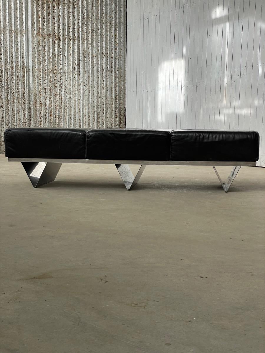 France design sofa in stainless steel and thick black leather, 1970s