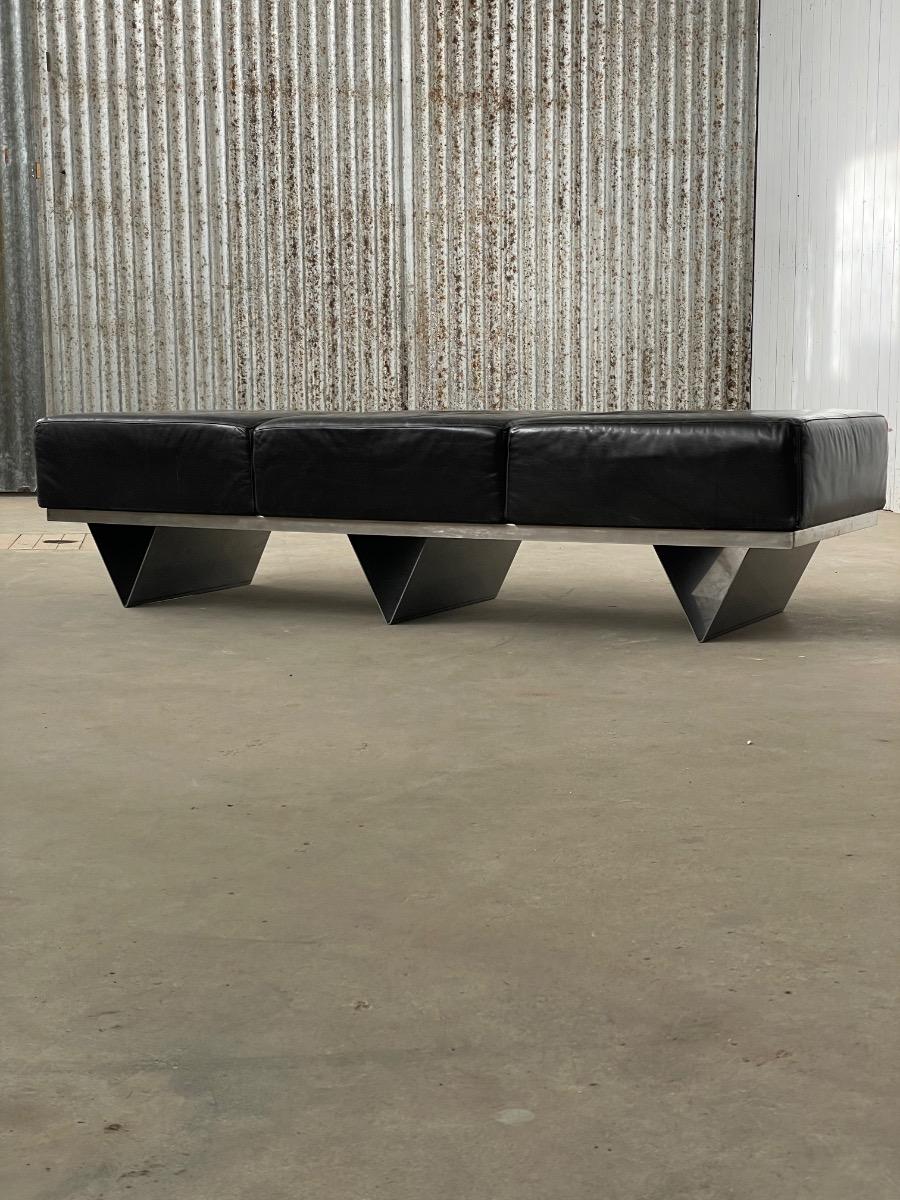 France design sofa in stainless steel and thick black leather, 1970s