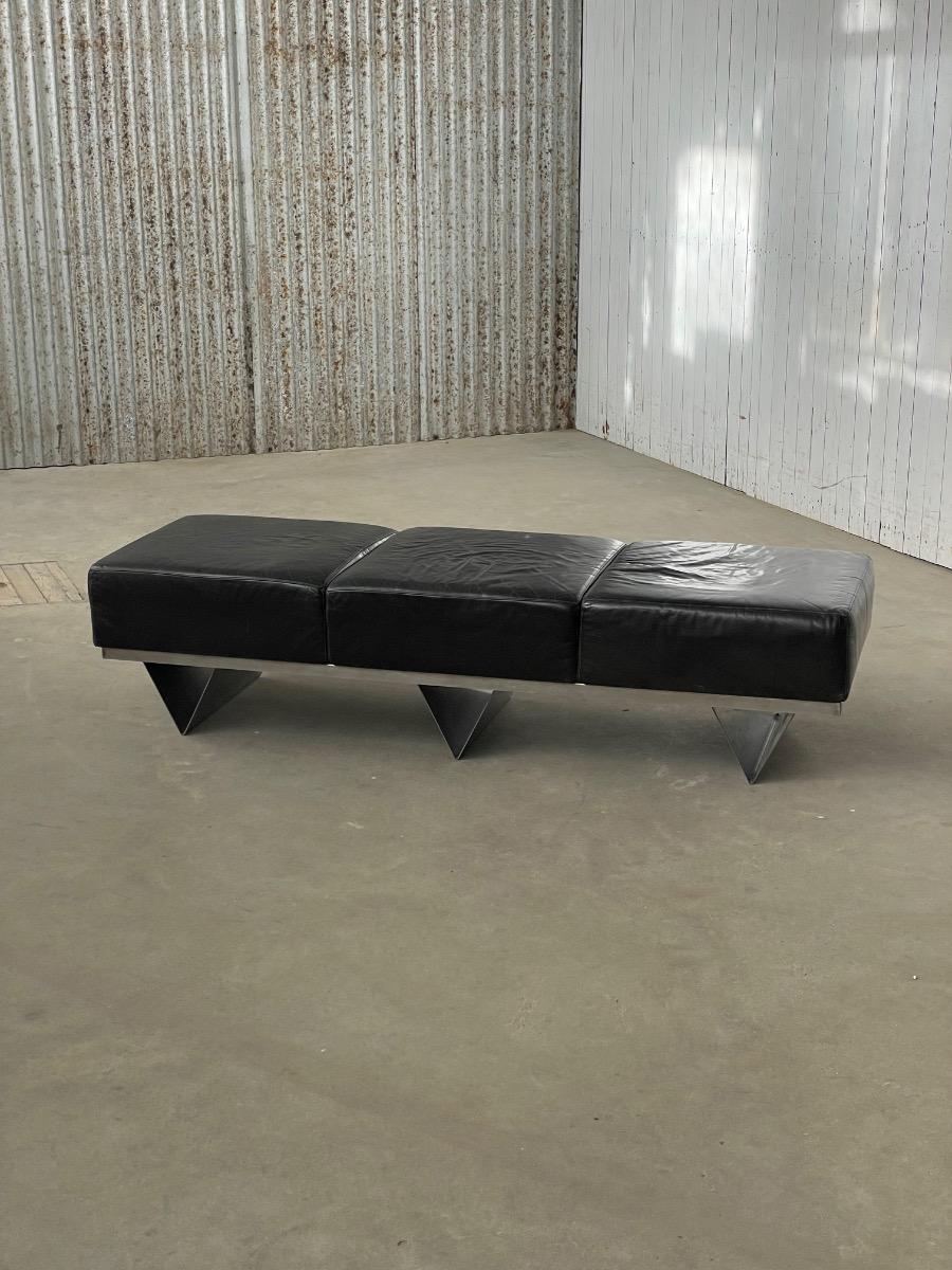 France design sofa in stainless steel and thick black leather, 1970s