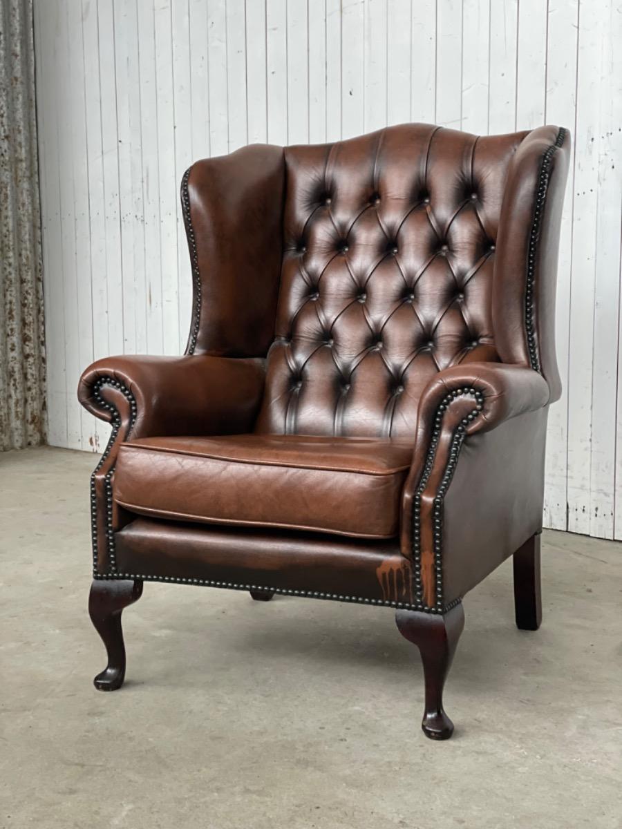 Leather club chair - brown - 1970s - chesterfield style 