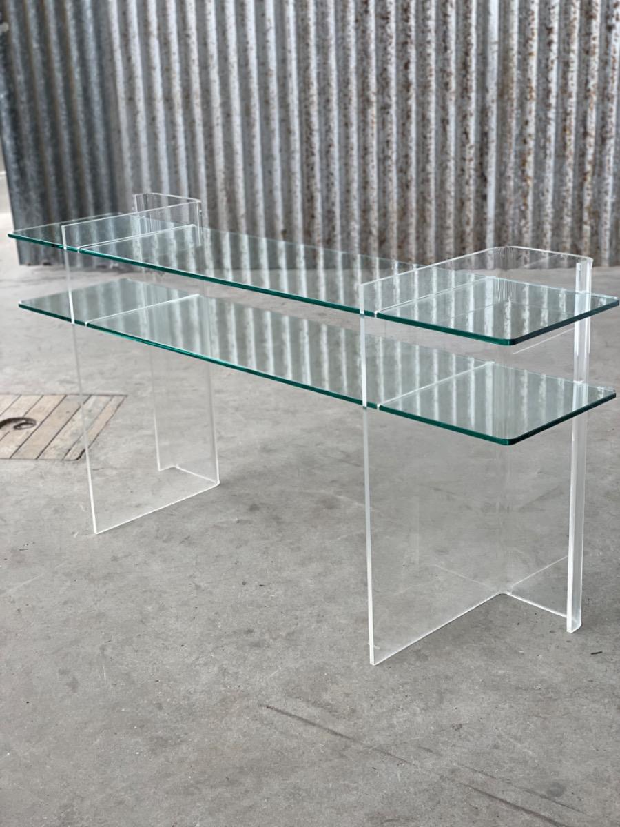 Lucite & Glass sidetable 1980s design 