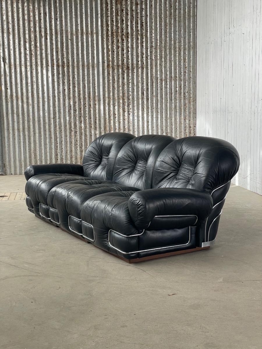 Mid century modern black leather three-seat sofa, Italy 1970s design 
