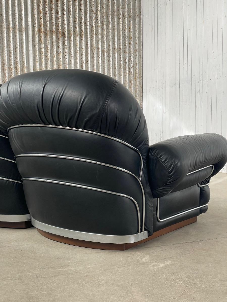 Mid century modern black leather three-seat sofa, Italy 1970s design 