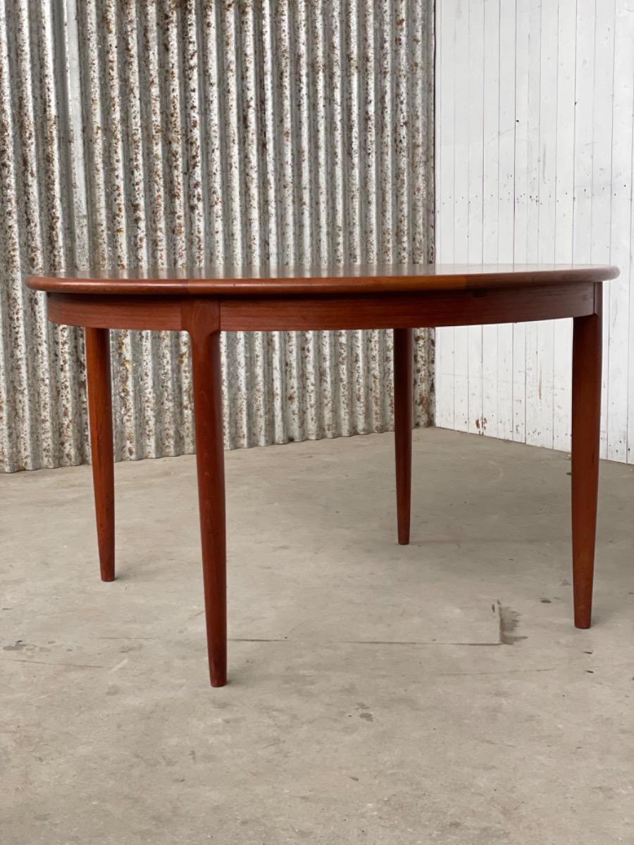 Niels Otto Møller round dining table - Model 15 - Denmark 1960 - extendable- Teak