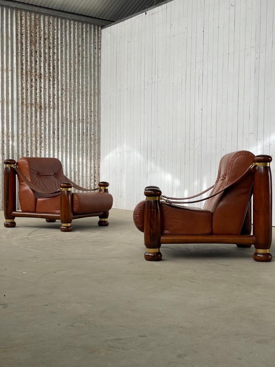 Pair midcentury modern walnut, brass and brown leather armchairs, Italy 1960s 