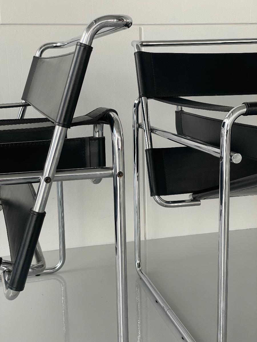 Pair Wassily lounge chairs B3 by Marcel Breuer for Knoll International