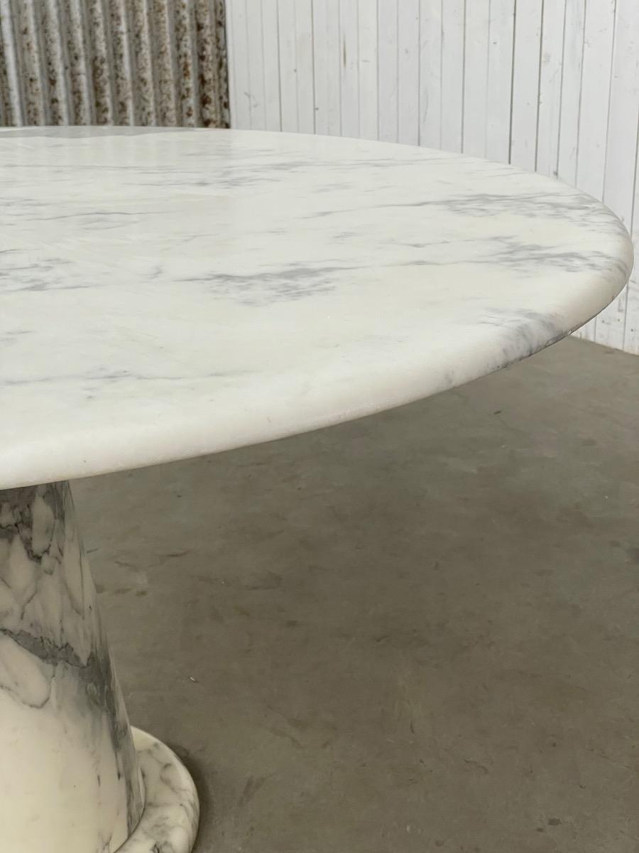 Round Carrara Marble Dining Table, Italy 1970s
