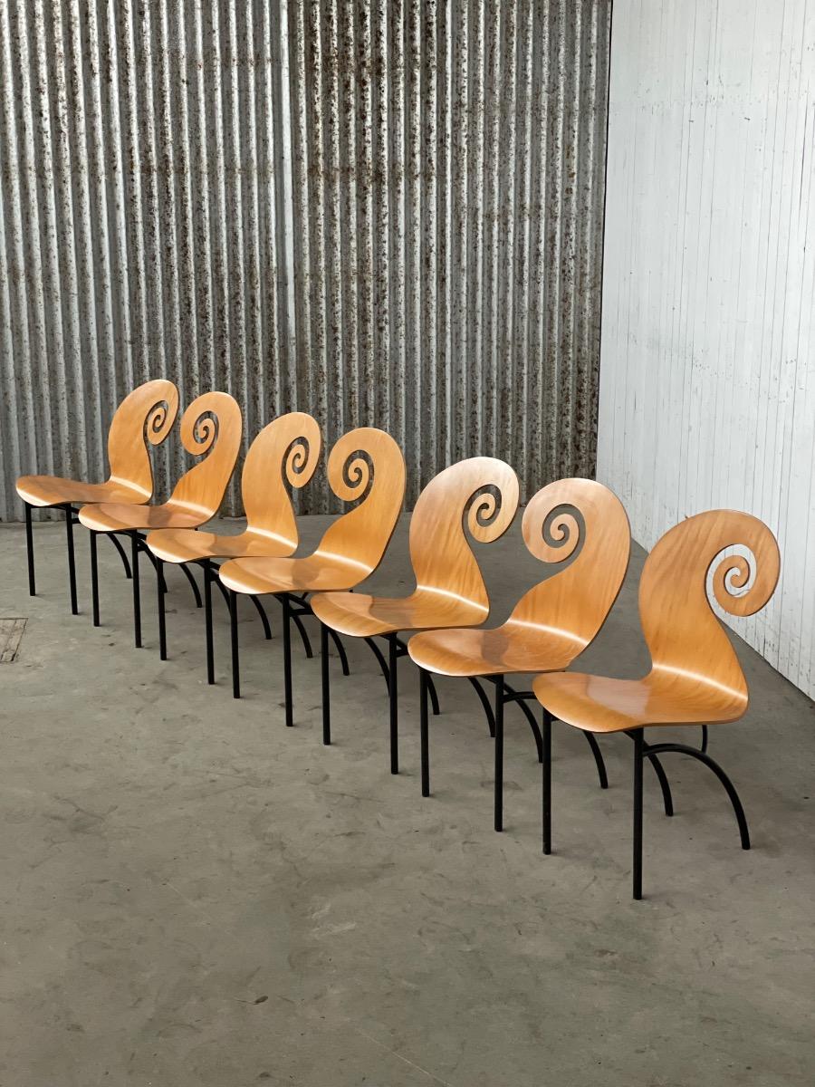 SET OF 7 VIOLIN DINING CHAIRS BY MAROESKA METZ, 1990S