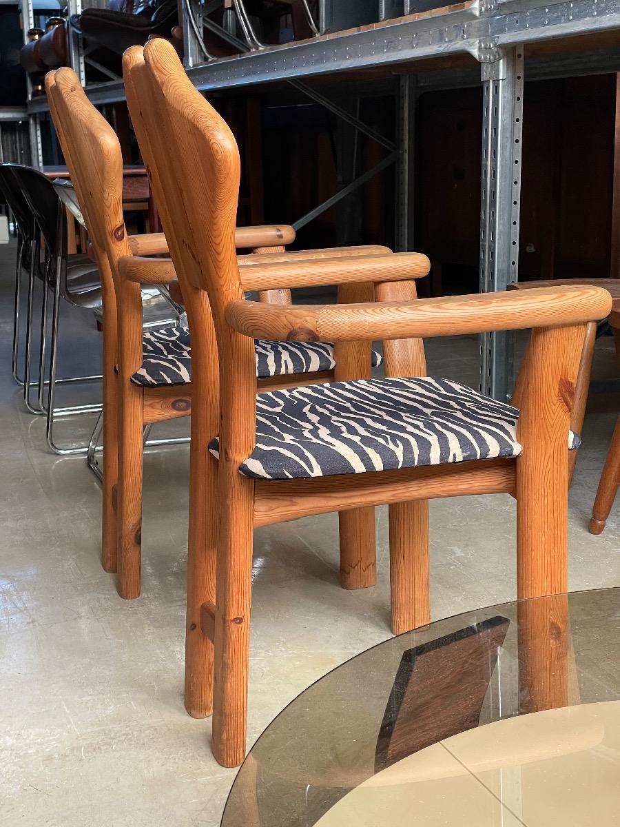 Set pine wood dining chairs in zebra print fabric 1980s
