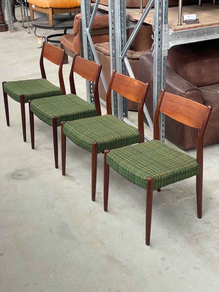Set vintage dining chairs by Fristho 1960s in Teak