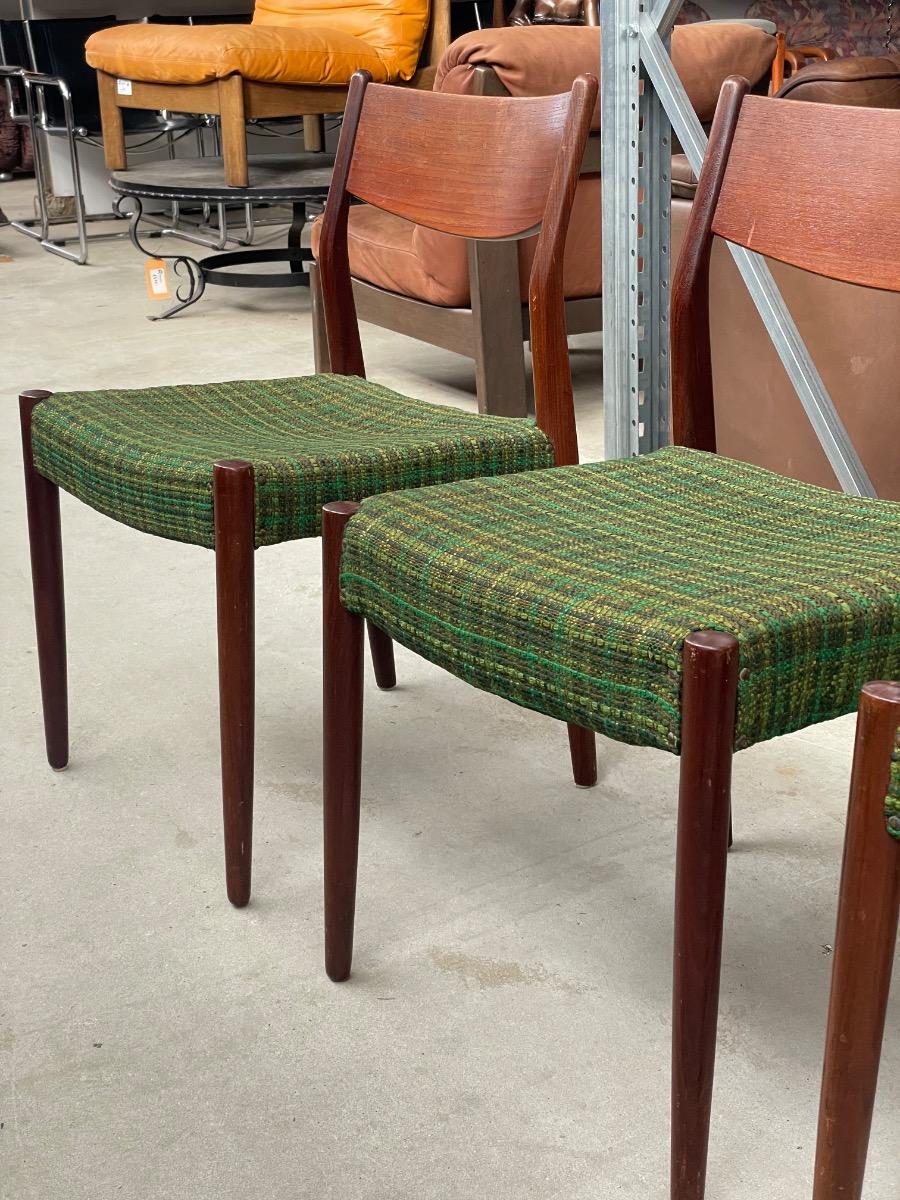 Set vintage dining chairs by Fristho 1960s in Teak
