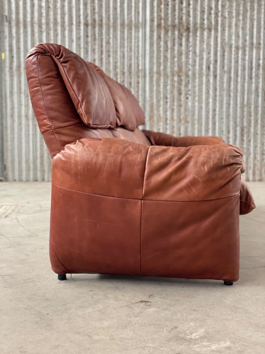 Vintage brown leather sofa/daybed, 1970 design