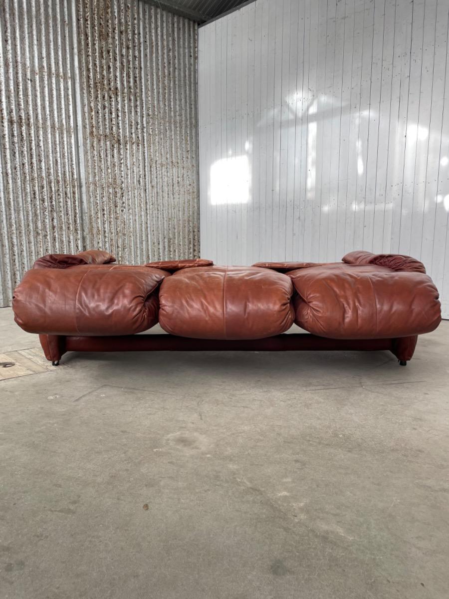 Vintage brown leather sofa/daybed, 1970 design