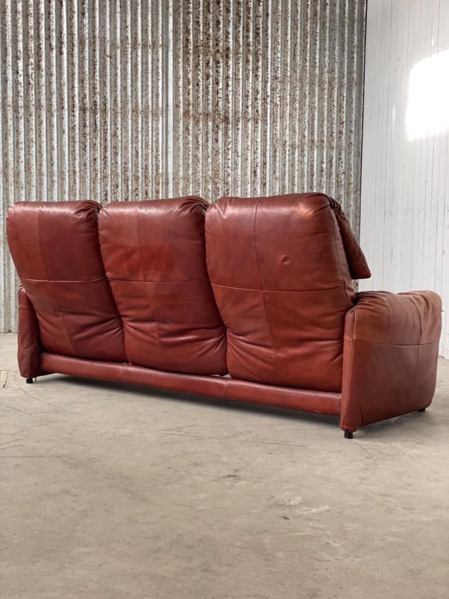 Vintage brown leather sofa/daybed, 1970 design