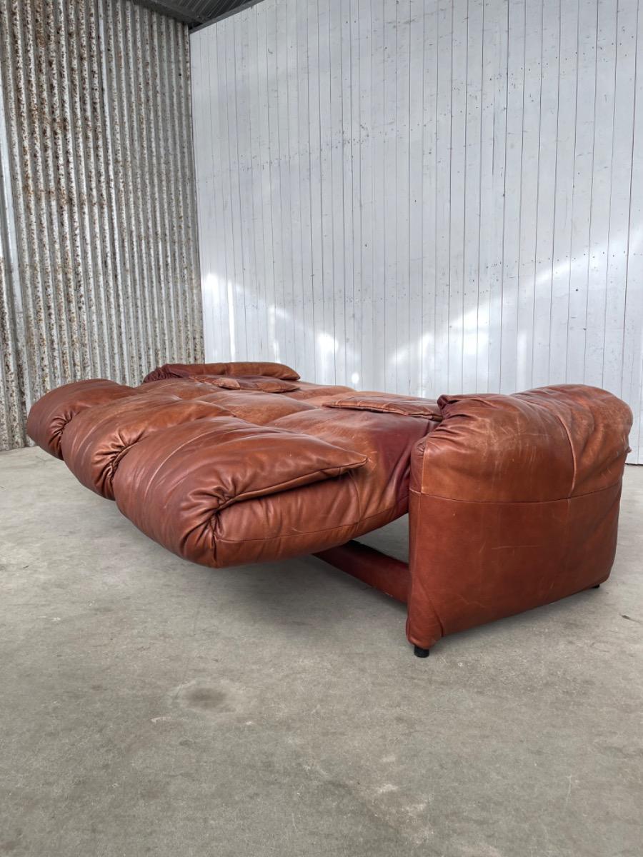 Vintage brown leather sofa/daybed, 1970 design