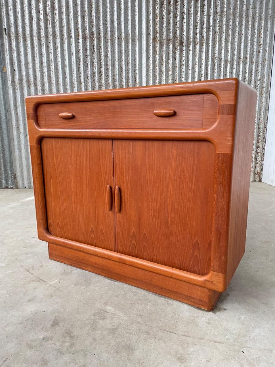 Vintage cabinet - Dyrlund - Denmark 1960s - design