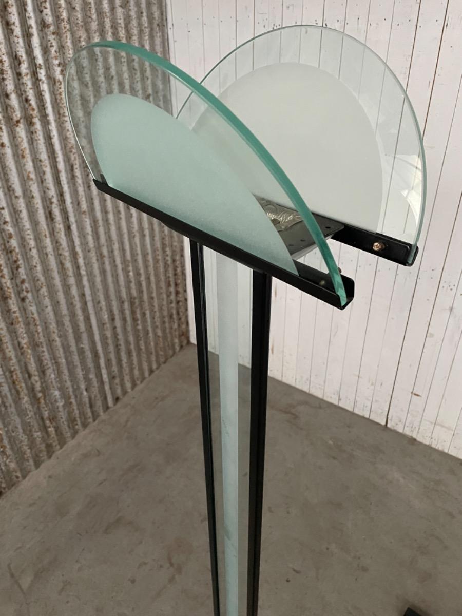 Vintage design floorlamp, Italy 1980s