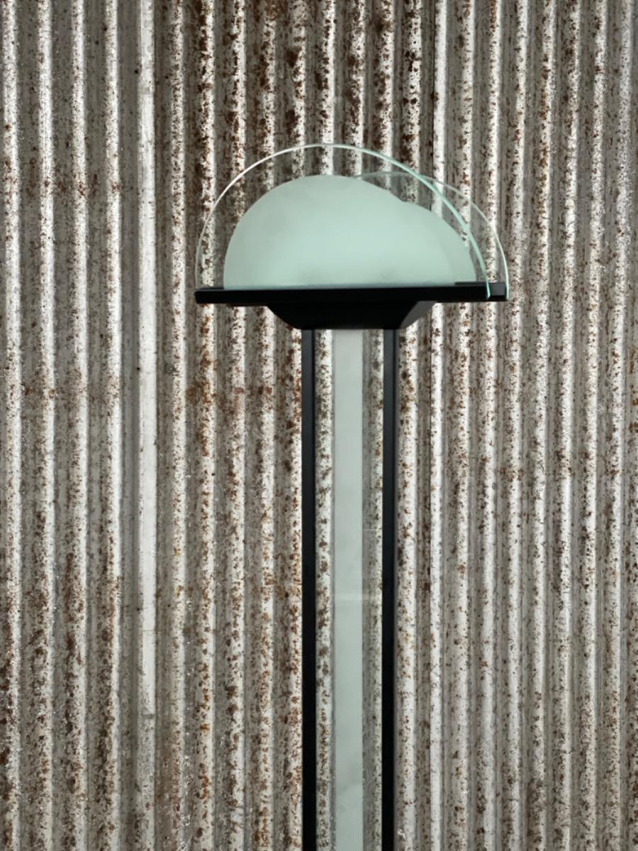 Vintage design floorlamp, Italy 1980s