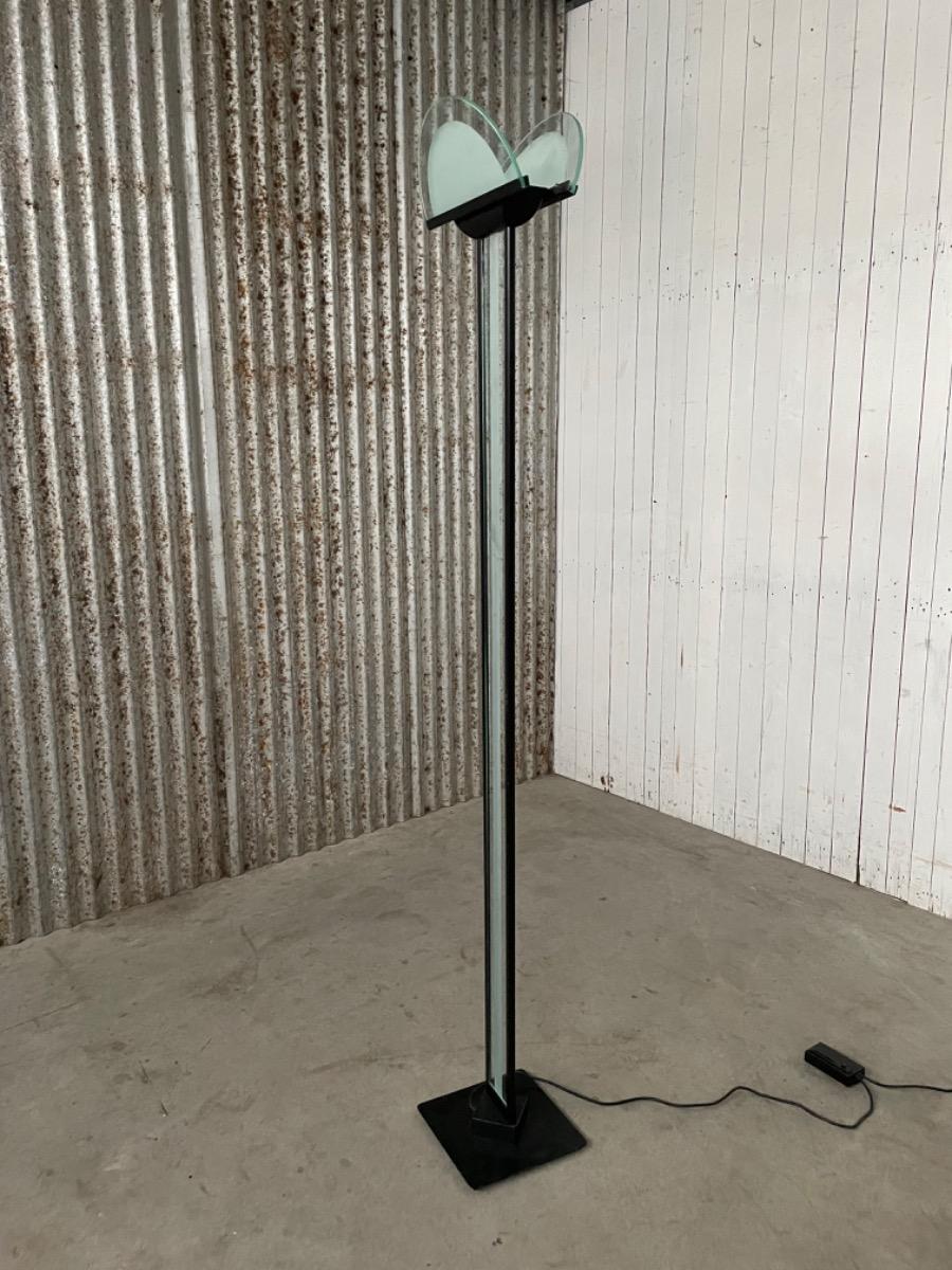 Vintage design floorlamp, Italy 1980s