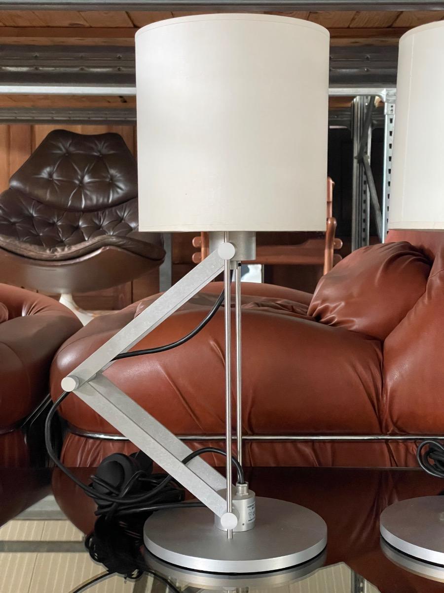 Vintage design pair table lamps