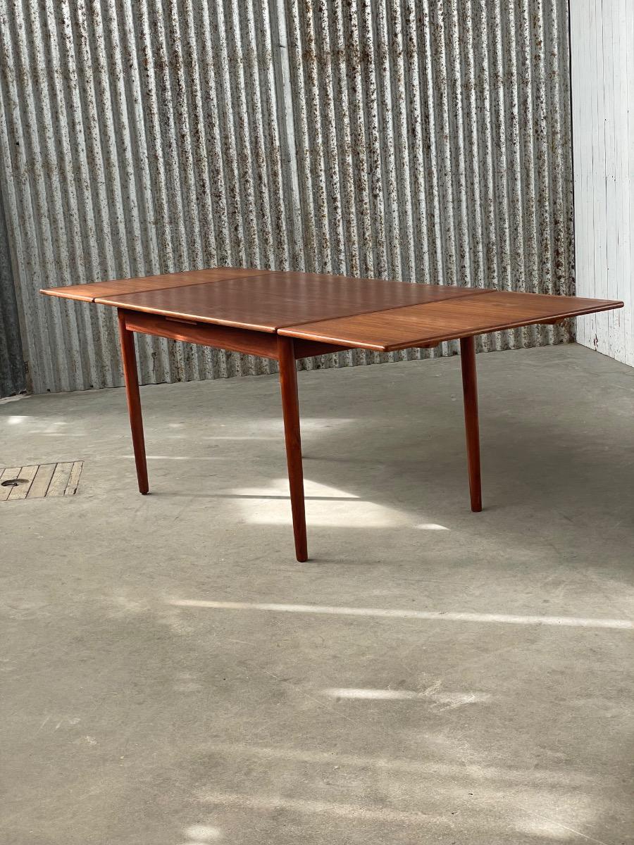 Vintage dining table H. SIGH & SØN MØBELFABRIK 1960s
