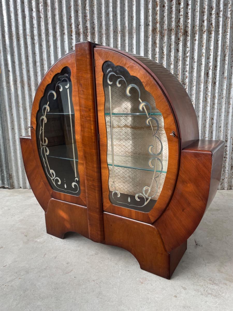 Vintage glass cabinet - Art deco England - Walnut 1950s 