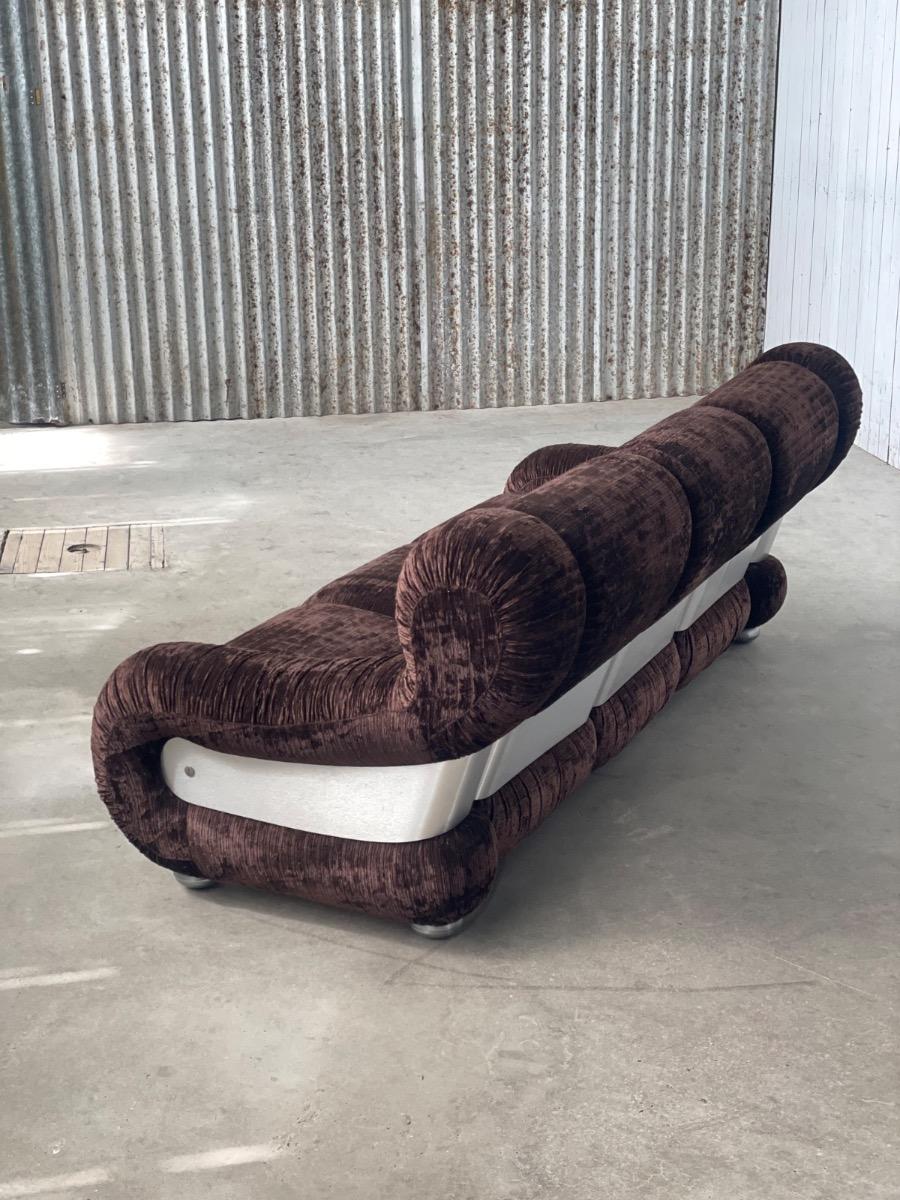 Vintage Italian Sofa – Brown Ribbed Velvet – 1970s