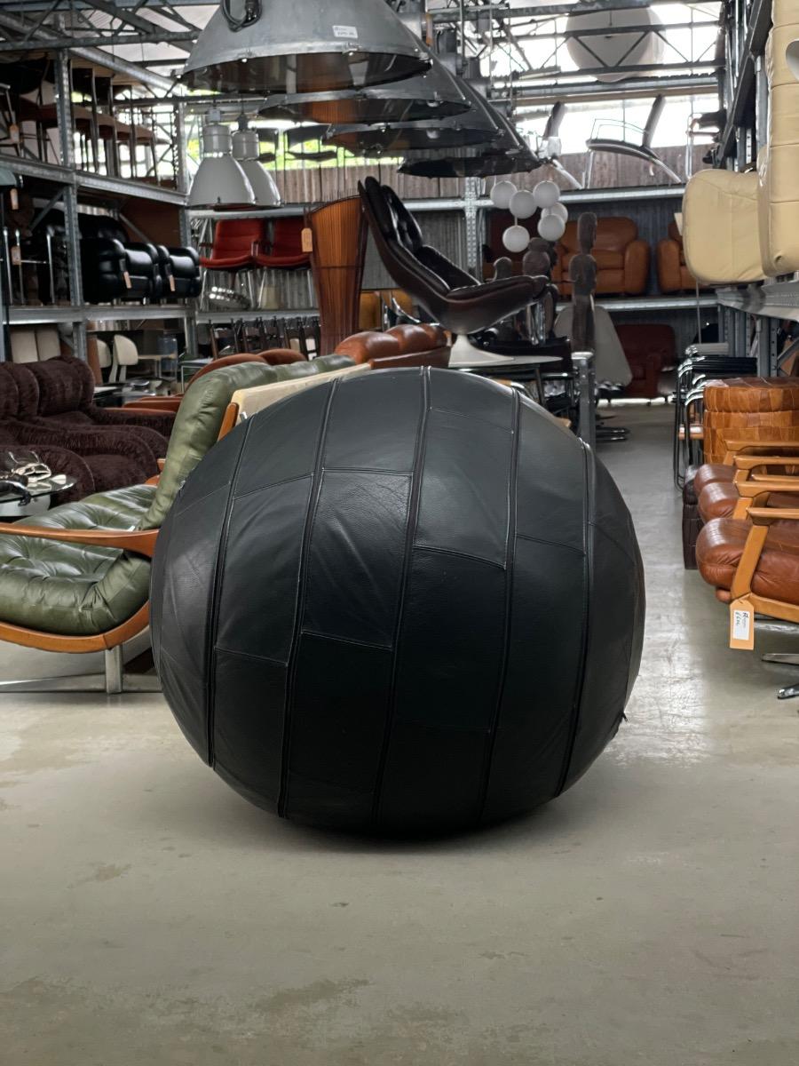 Vintage Leolux Patchwork Ball Chair – Black Leather – 1970s/1980s