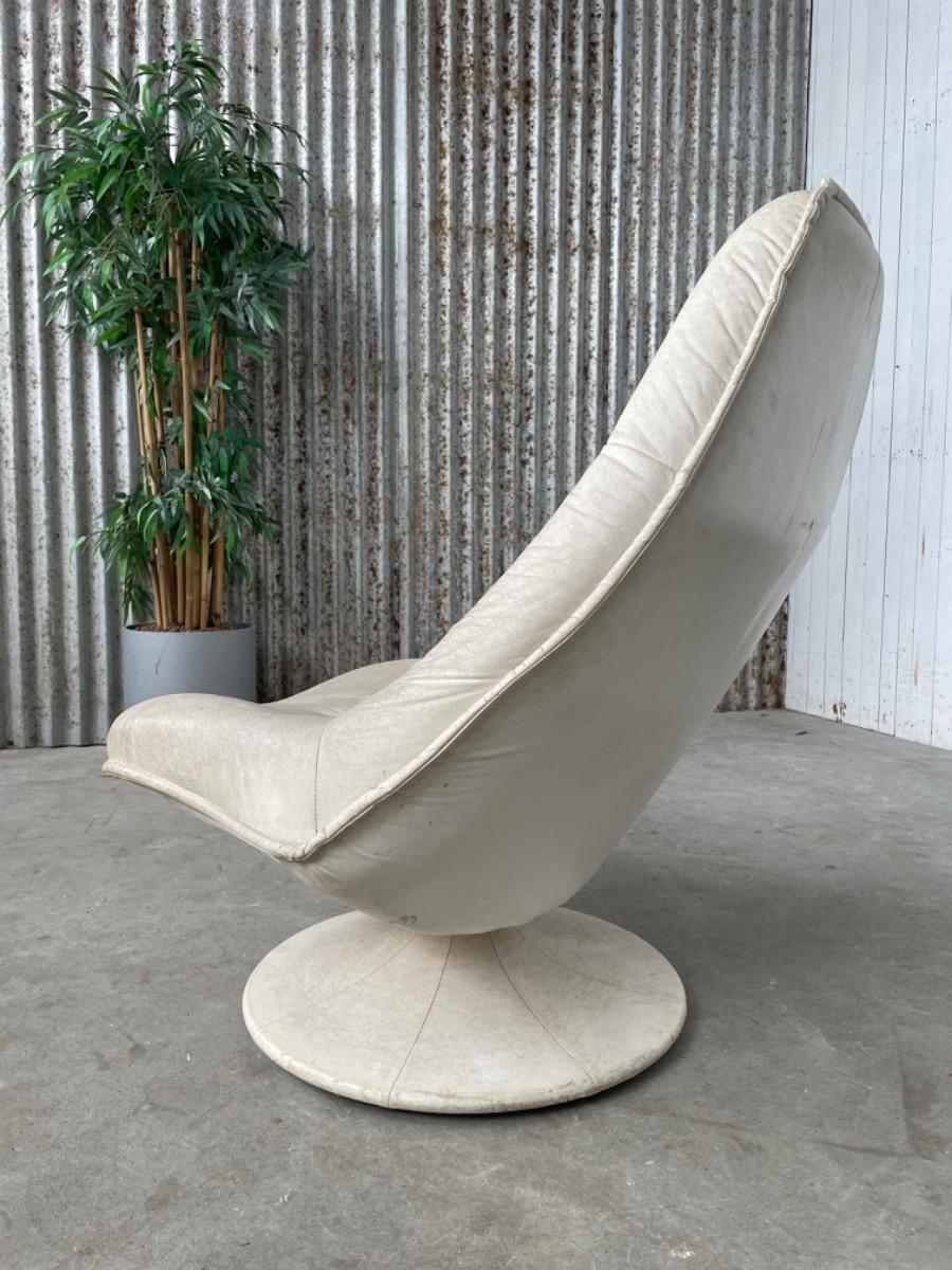 Vintage swivel loungechair white tulip, 1970s