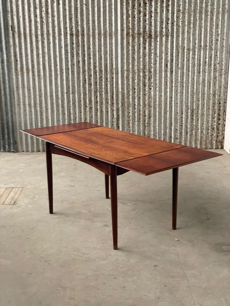 Vintage rosewood extendable table from 1960s