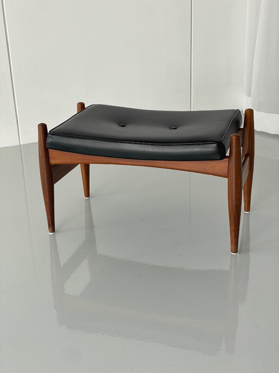 Vintage Spøttrup teakwood and black leather stool, 1960s