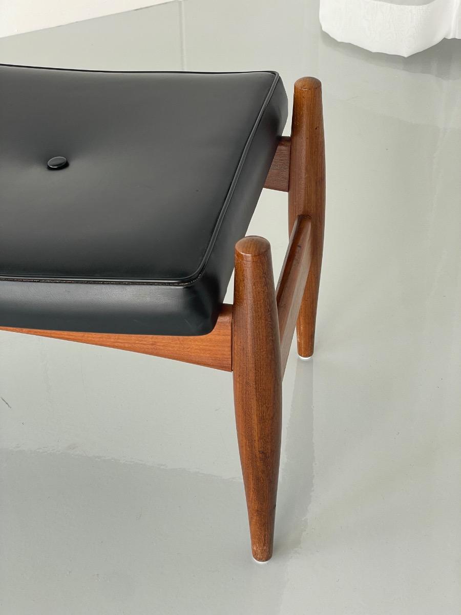 Vintage Spøttrup teakwood and black leather stool, 1960s