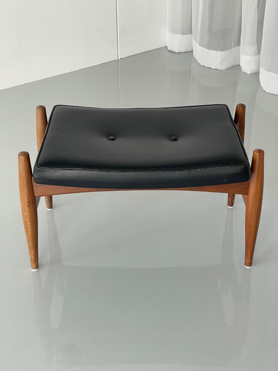 Vintage Spøttrup teakwood and black leather stool, 1960s