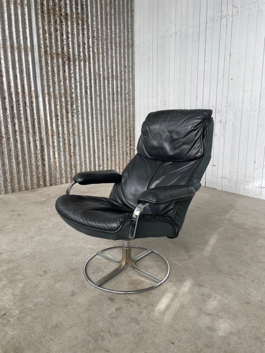 Vintage swivel armchair black leather, 1980s