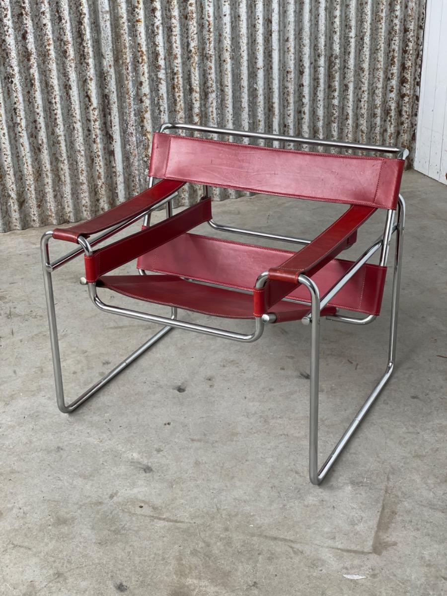 Vintage wassily red leather armchair 1970s