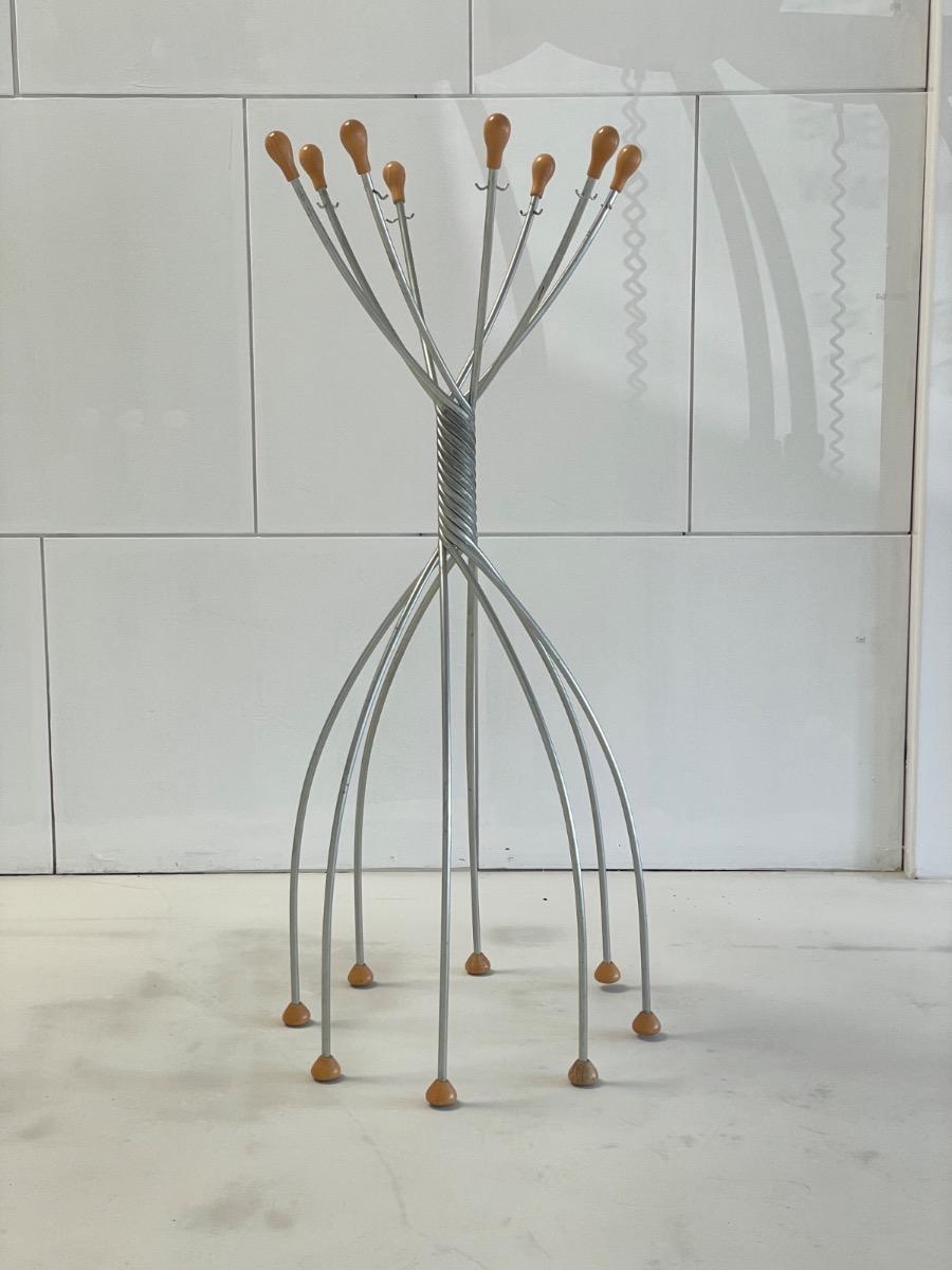 Zanotta ‘Octopus’ coat hanger by Jonathan de Pas, Paolo Lomazzi & Donato D’Urbino 1991