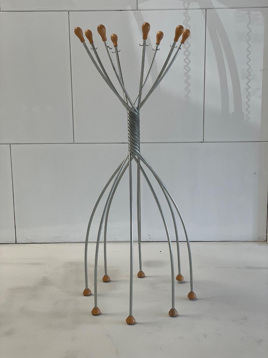 Zanotta ‘Octopus’ coat hanger by Jonathan de Pas, Paolo Lomazzi & Donato D’Urbino 1991